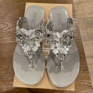 🎉SALE🎉 Badgley Mischka Silver Wedding Flip Flops size 7